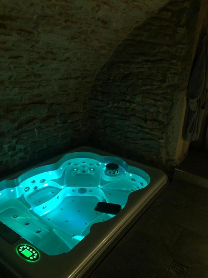 Jaccuzi & Spa Des Caves Stanislas Nancy Dış mekan fotoğraf