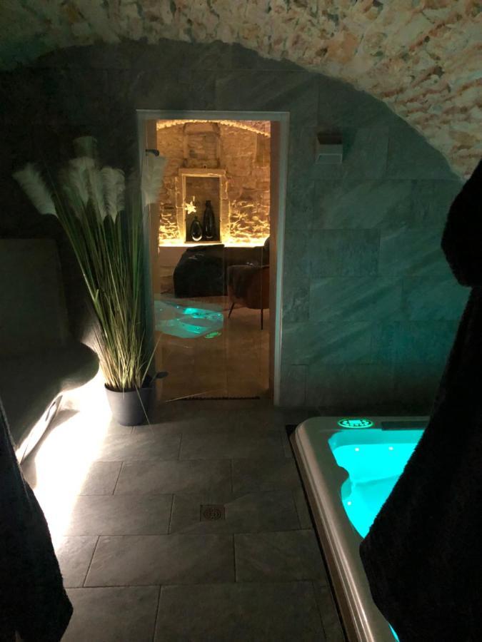 Jaccuzi & Spa Des Caves Stanislas Nancy Dış mekan fotoğraf